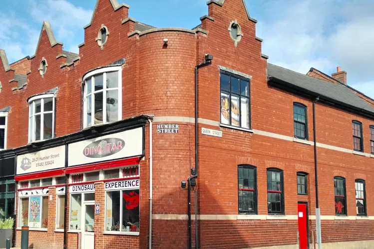 Dinostar - The Dinosaur Experience