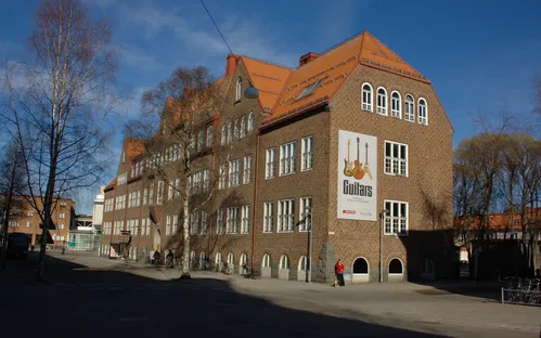 Guitars – the Museum