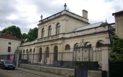 Musée de la Céramique et de l'Ivoire