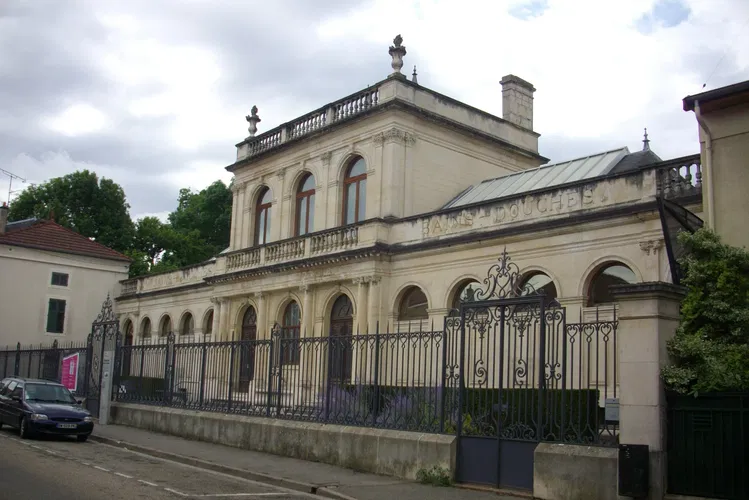 Musée de la Céramique et de l'Ivoire