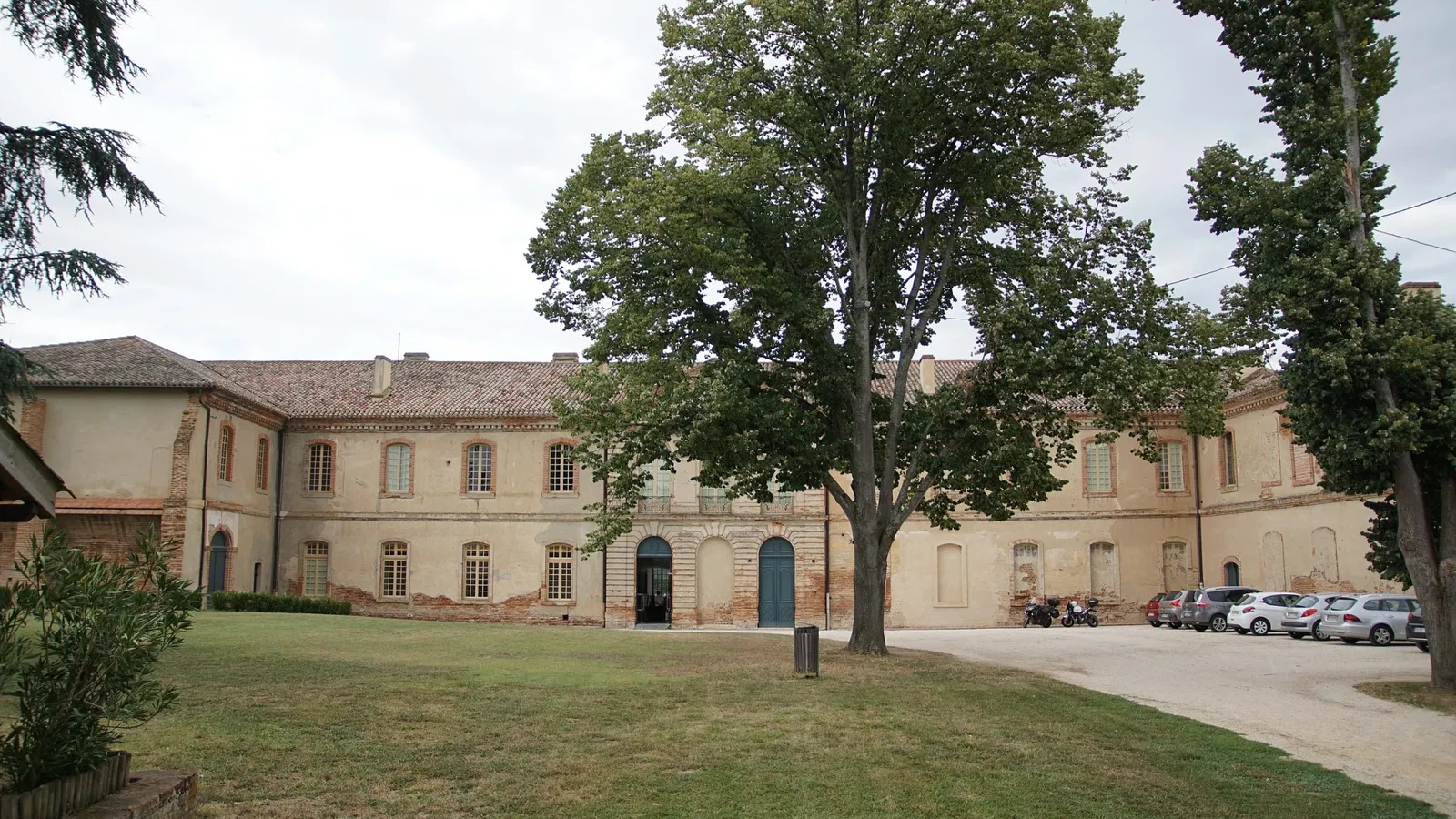 Abbaye de Belleperche