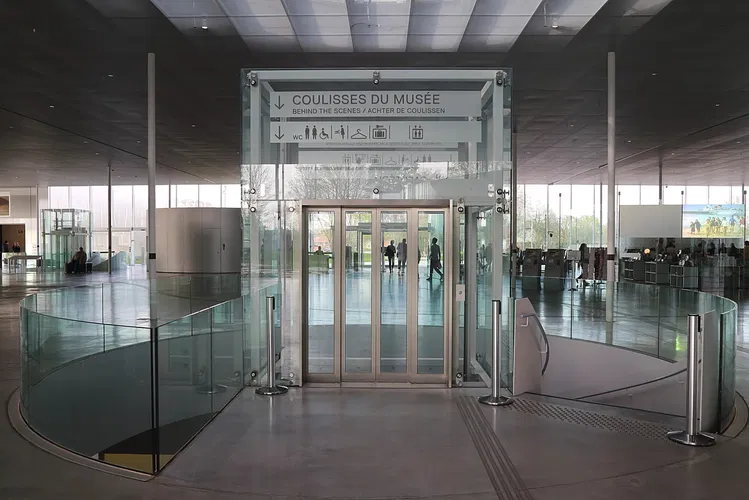 Louvre-Lens Museum