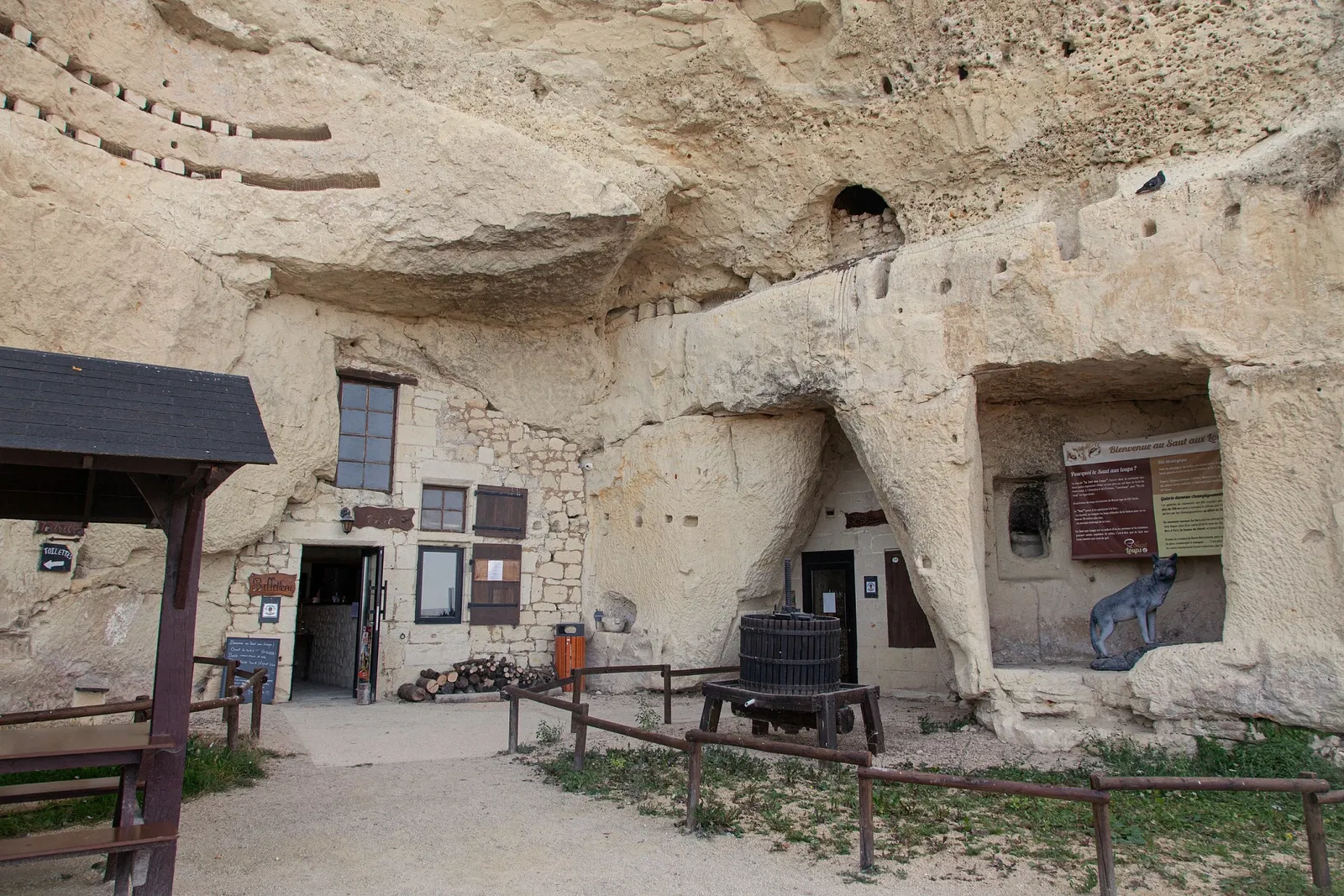 La Champignonniere du Saut Aux Loups