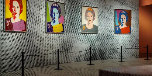 Queens by Andy Warhol