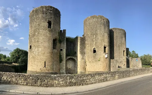 Castle of Villandraut