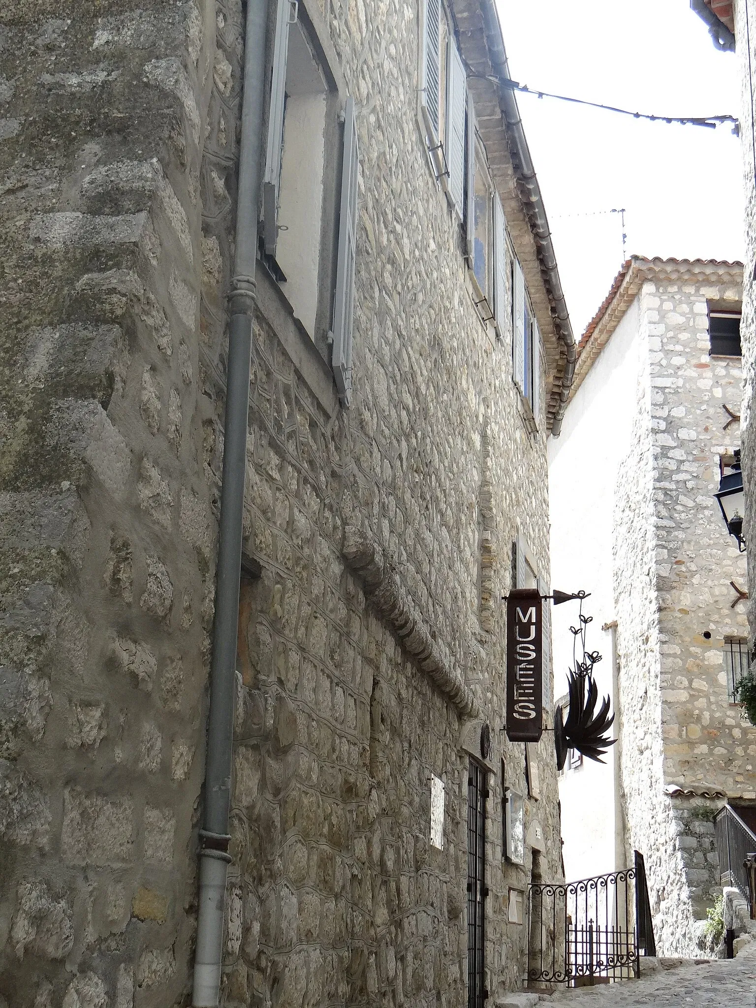 Castle Tourrette Levens