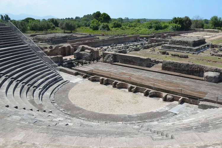 Archaeological area and Antiquarium of Minturnae