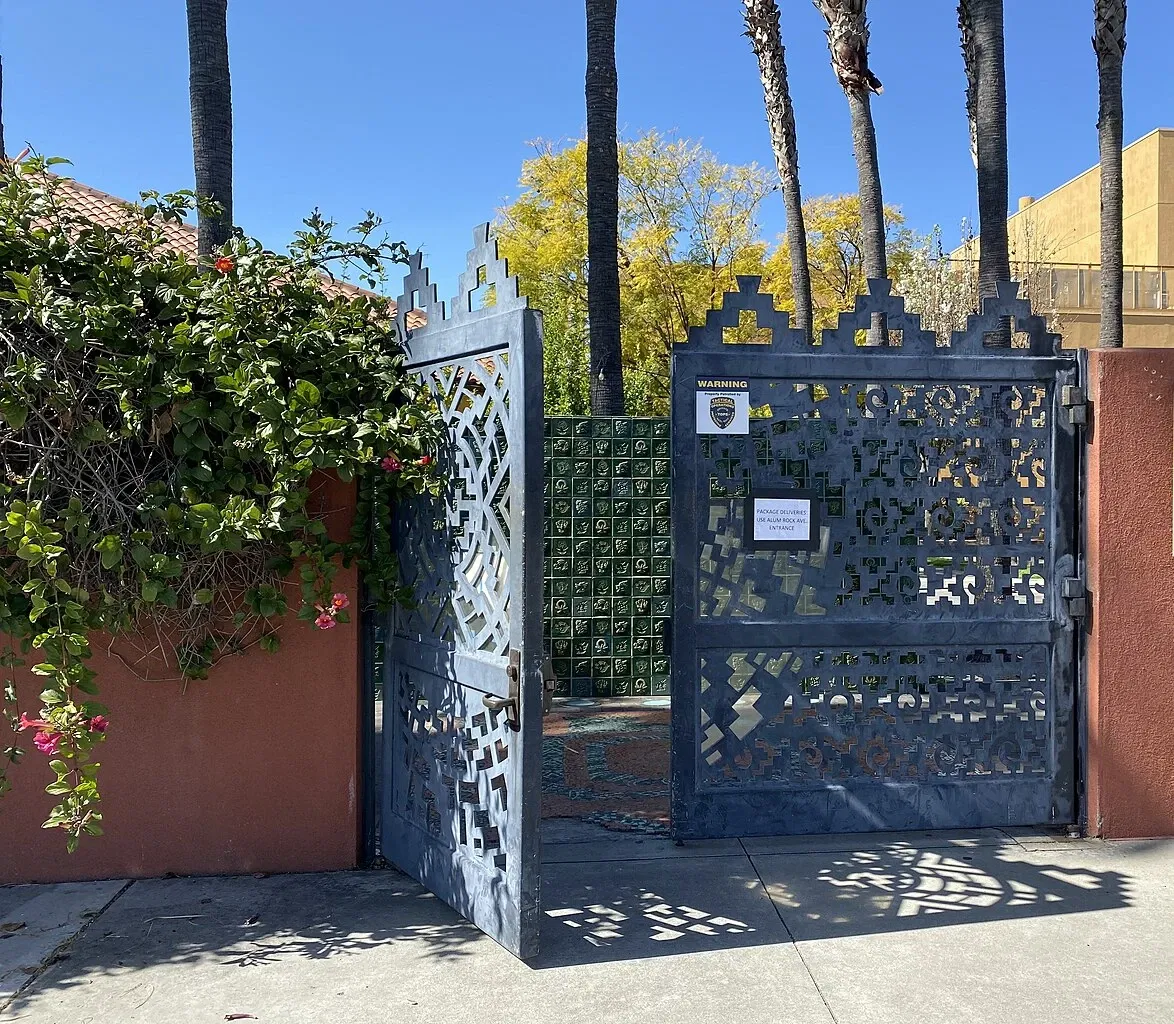 Mexican Heritage Plaza