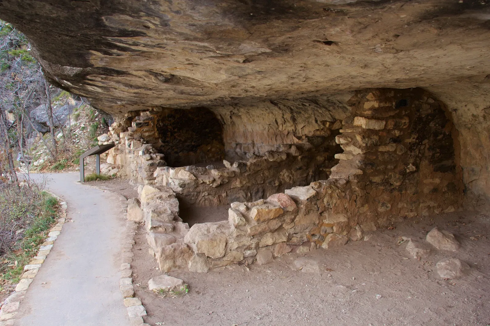 Walnut Canyon National Monument