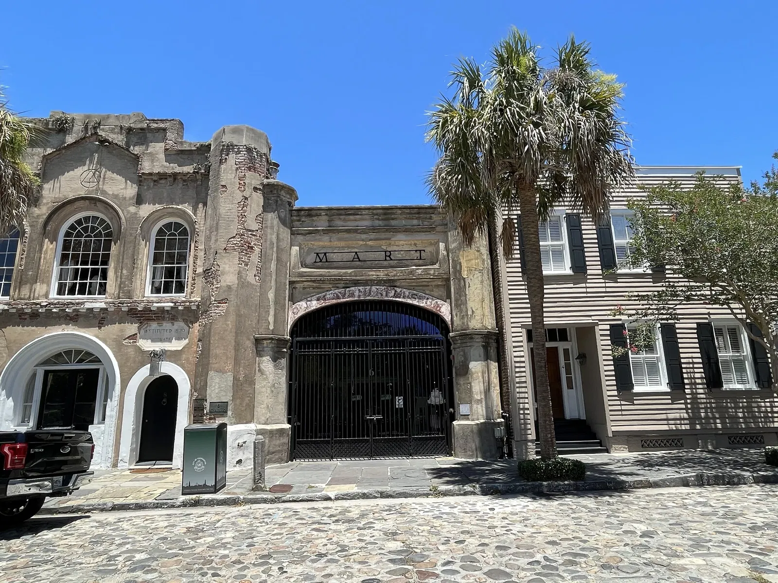 Old Slave Mart Museum