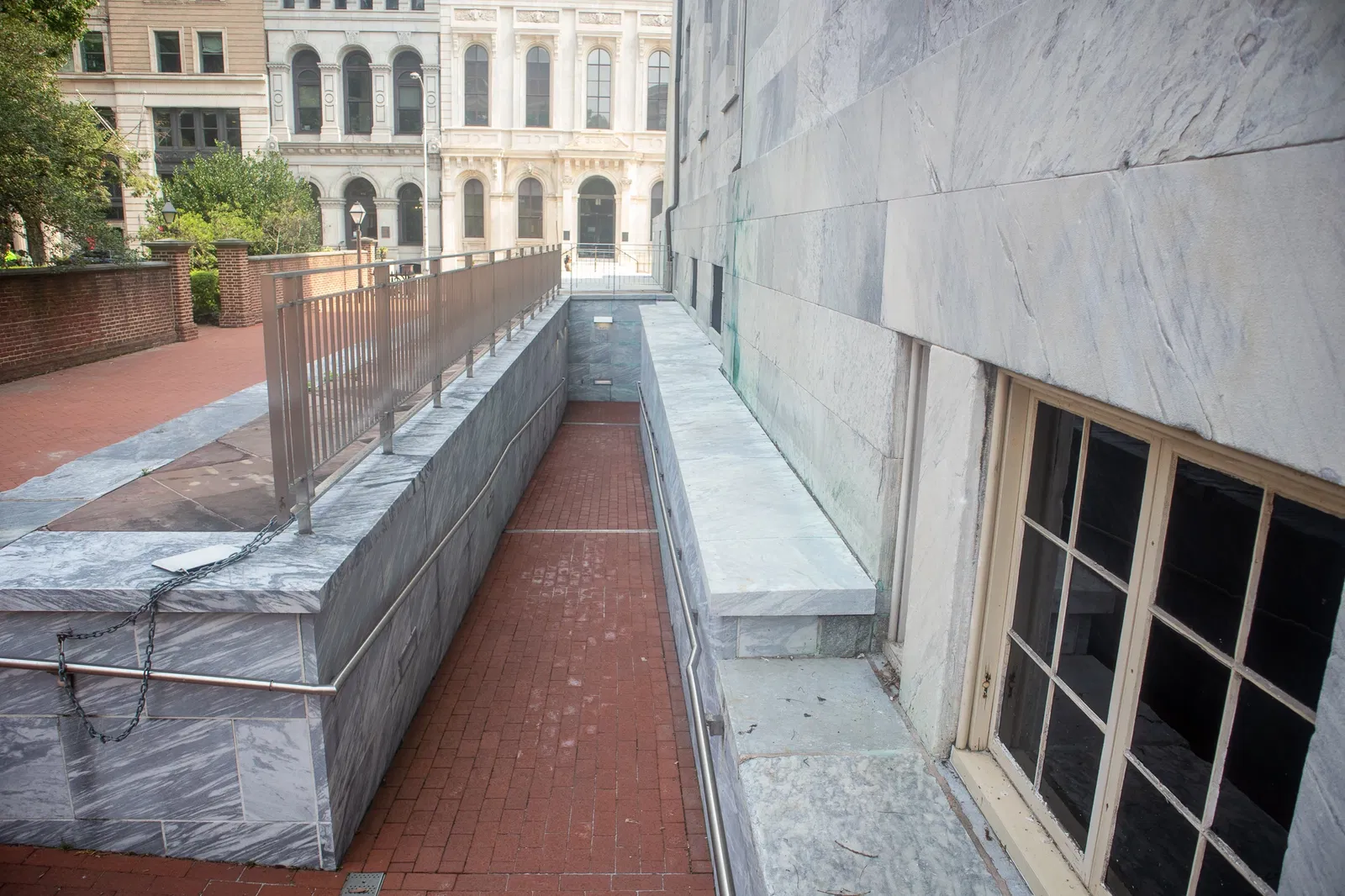 Portrait Gallery In the Second Bank