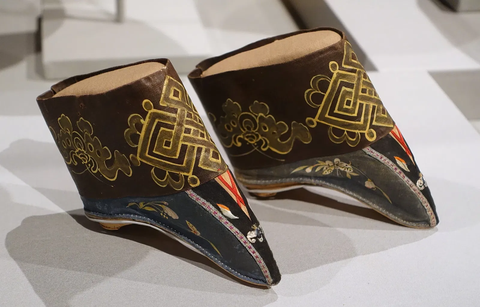 Textile Museum - The George Washington University