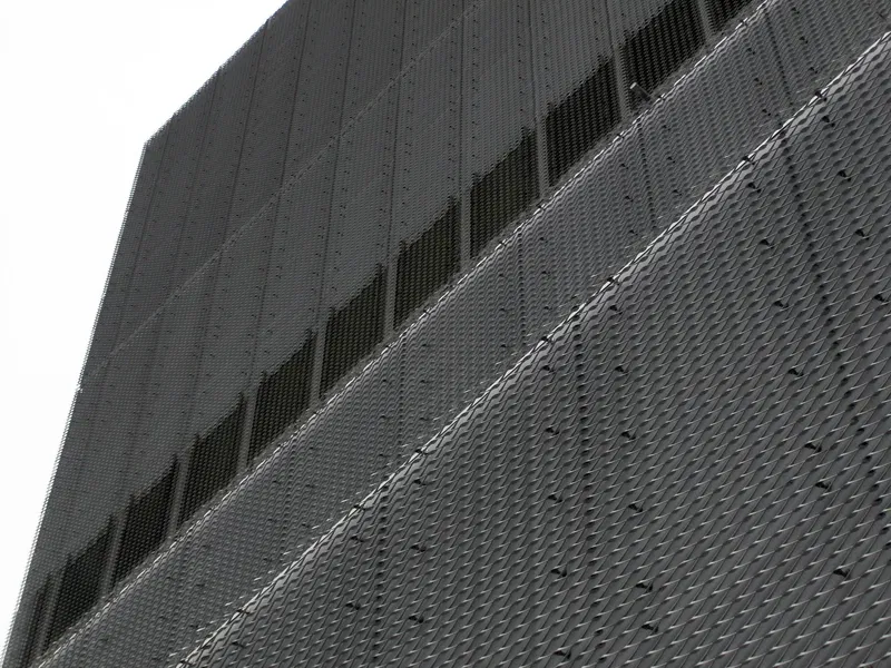 New Museum of Contemporary Art (New York) - Visitor Information & Reviews