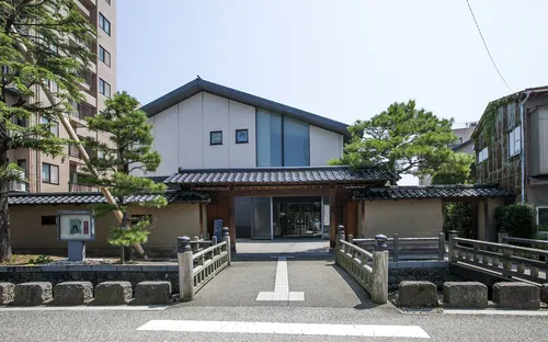 Maeda Tosanokami-ke Shiryokan Museum