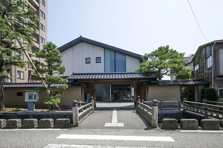 Maeda Tosanokami-ke Shiryokan Museum