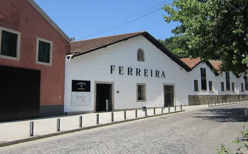 Caves Ferreira