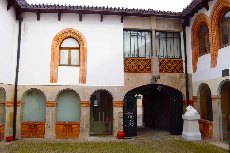Casa-Museu Teixeira Lopes