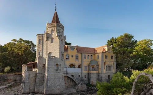 Museu Condes de Castro Guimarães