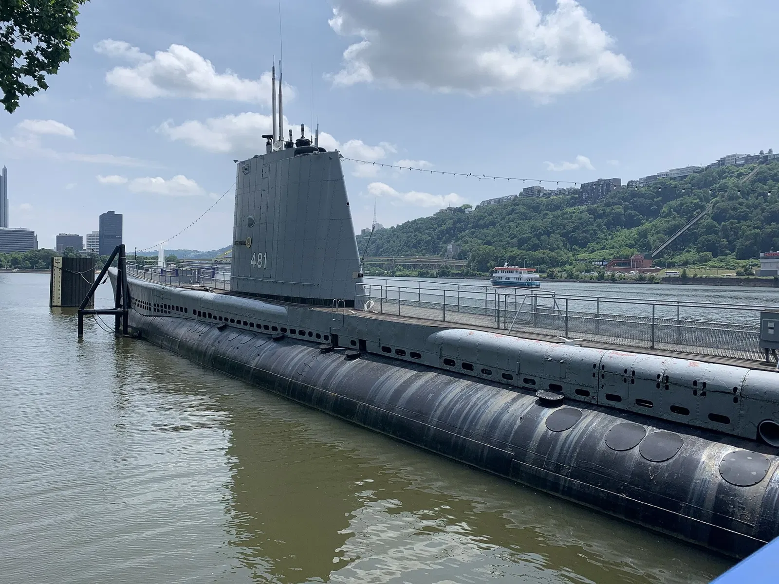 Uss Requin