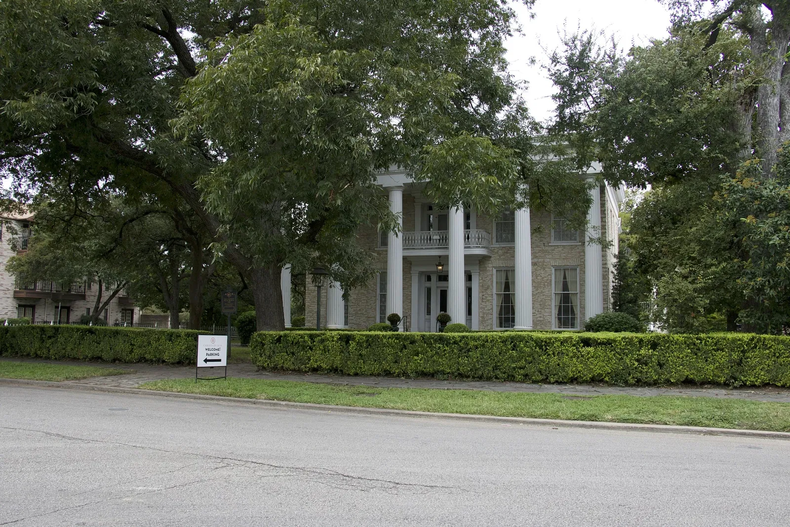 Neil Cochran House