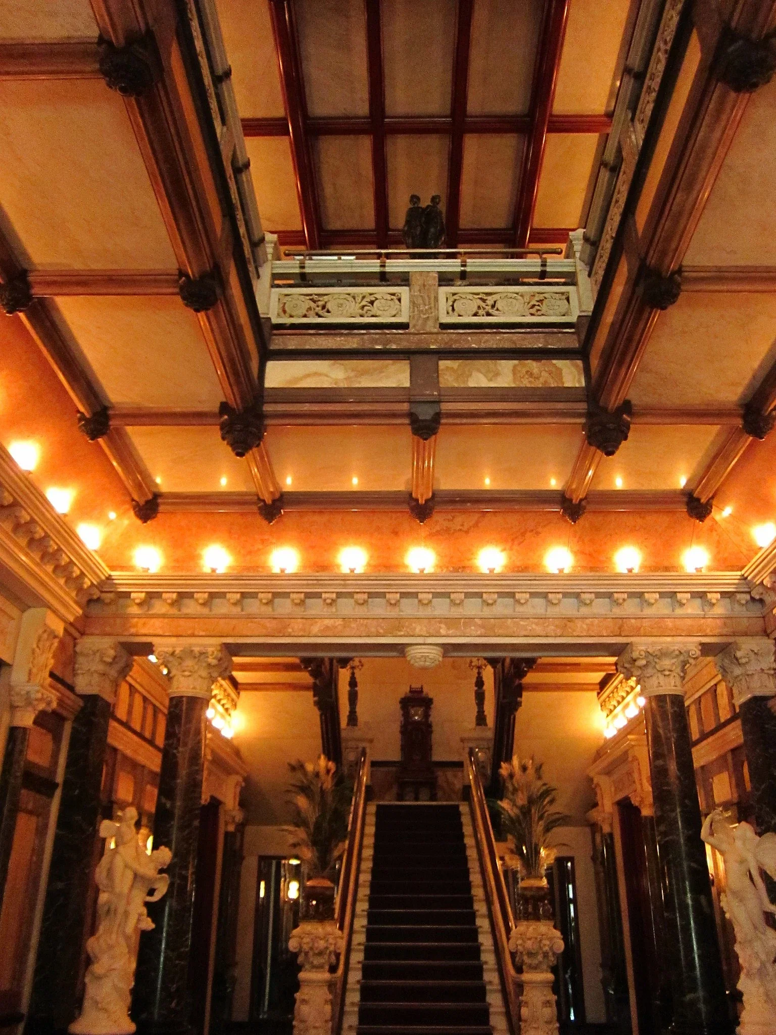 Driehaus Gallery of Stained Glass