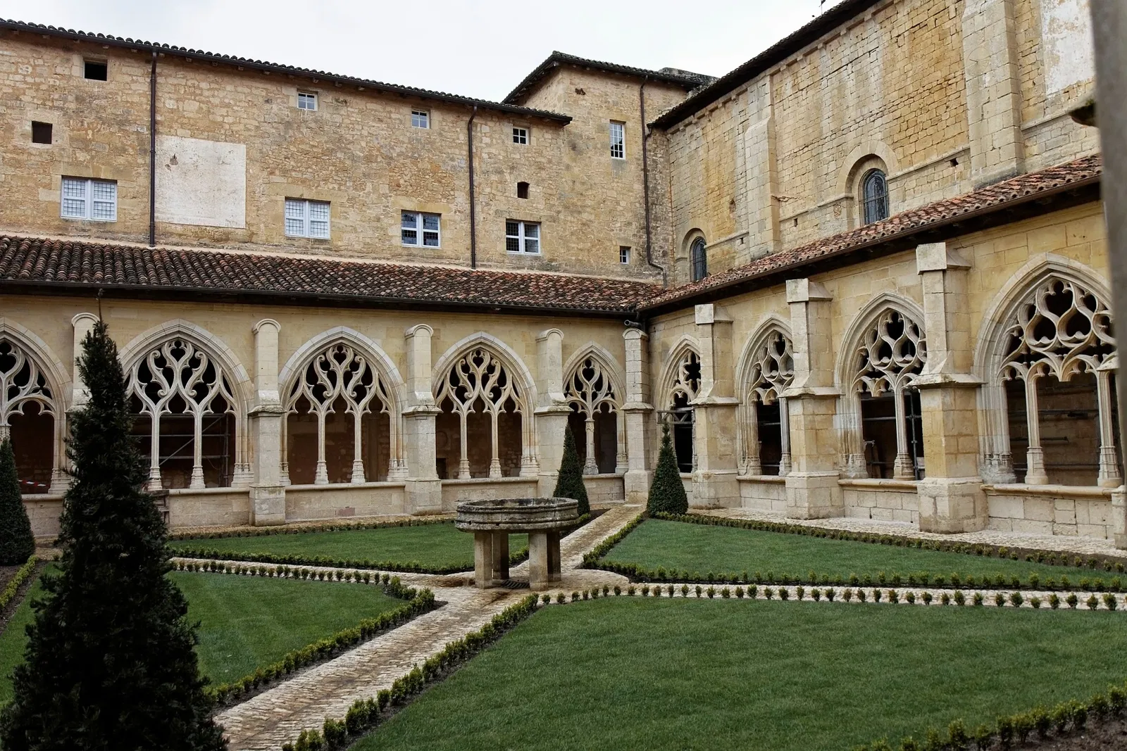 Cloître de Cadouin