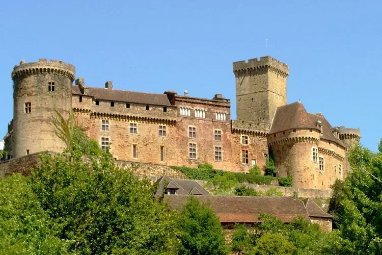 Castelnau-Bretenoux Castle