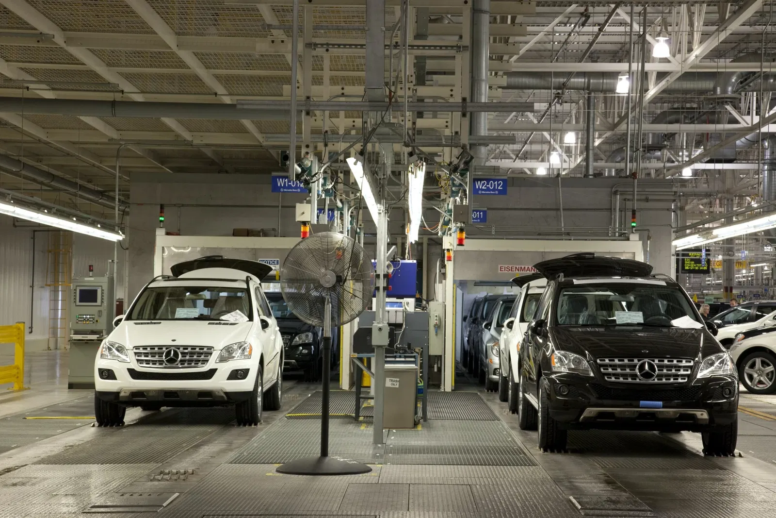 Mercedes-Benz Visitor Center and Museum