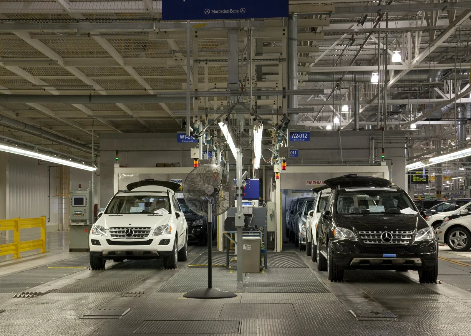 Mercedes-Benz Visitor Center and Museum