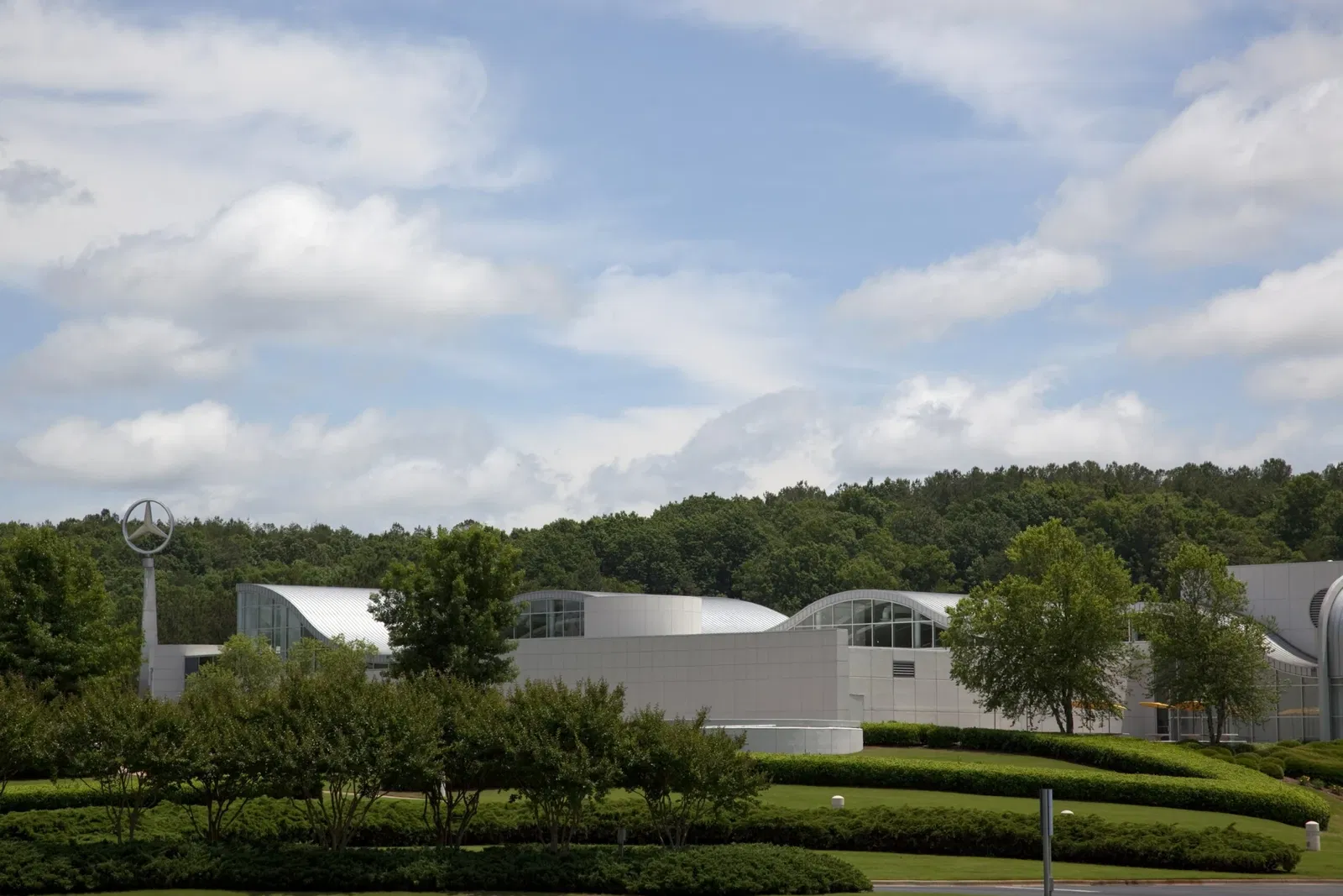 Mercedes-Benz Visitor Center and Museum