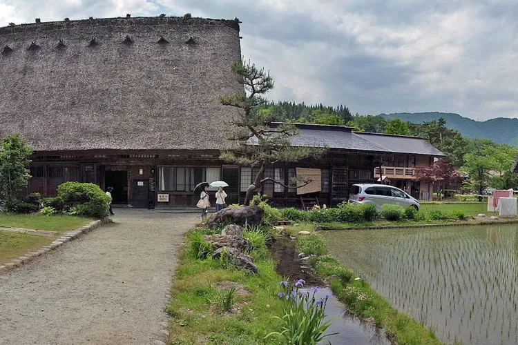 Kanda House