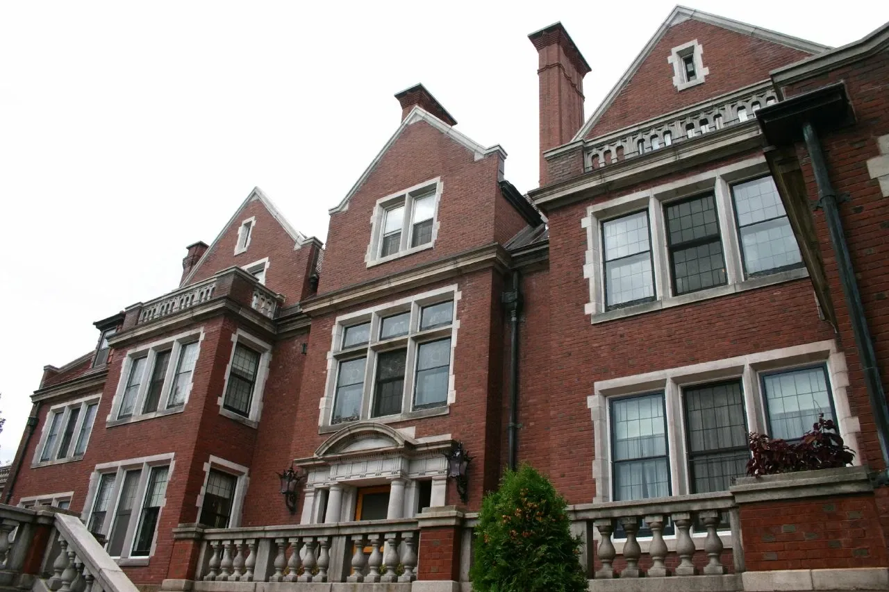 Glensheen Mansion - Historic Congdon Estate
