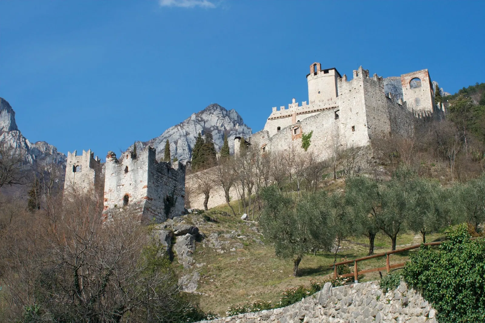 Avio Castle