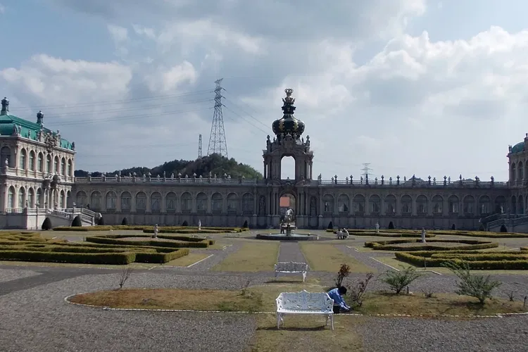 Arita Porcelain Park