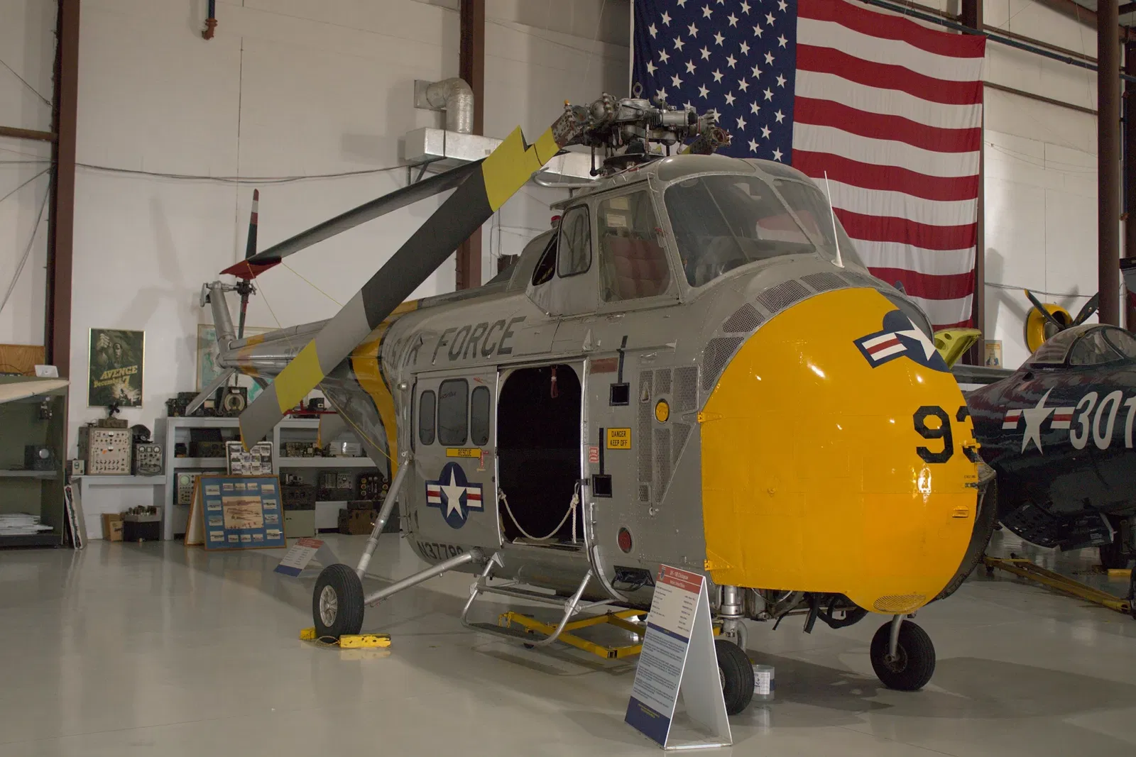 Valiant Air Command Warbird Aviation Museum