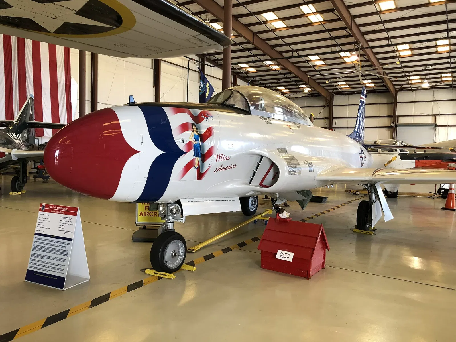 Valiant Air Command Warbird Aviation Museum