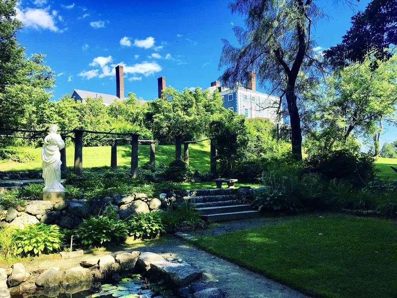 Pastula Codman Codman House Museum (Lincoln) - Bezoekersinformatie & Recensies