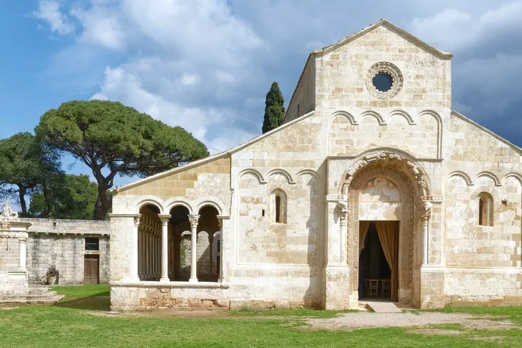 Abbazia di Santa Maria di Cerrate