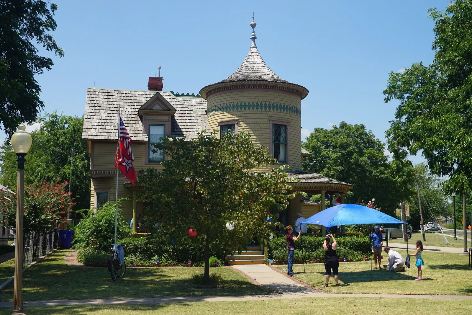 Moore-Lindsay Historical House Museum