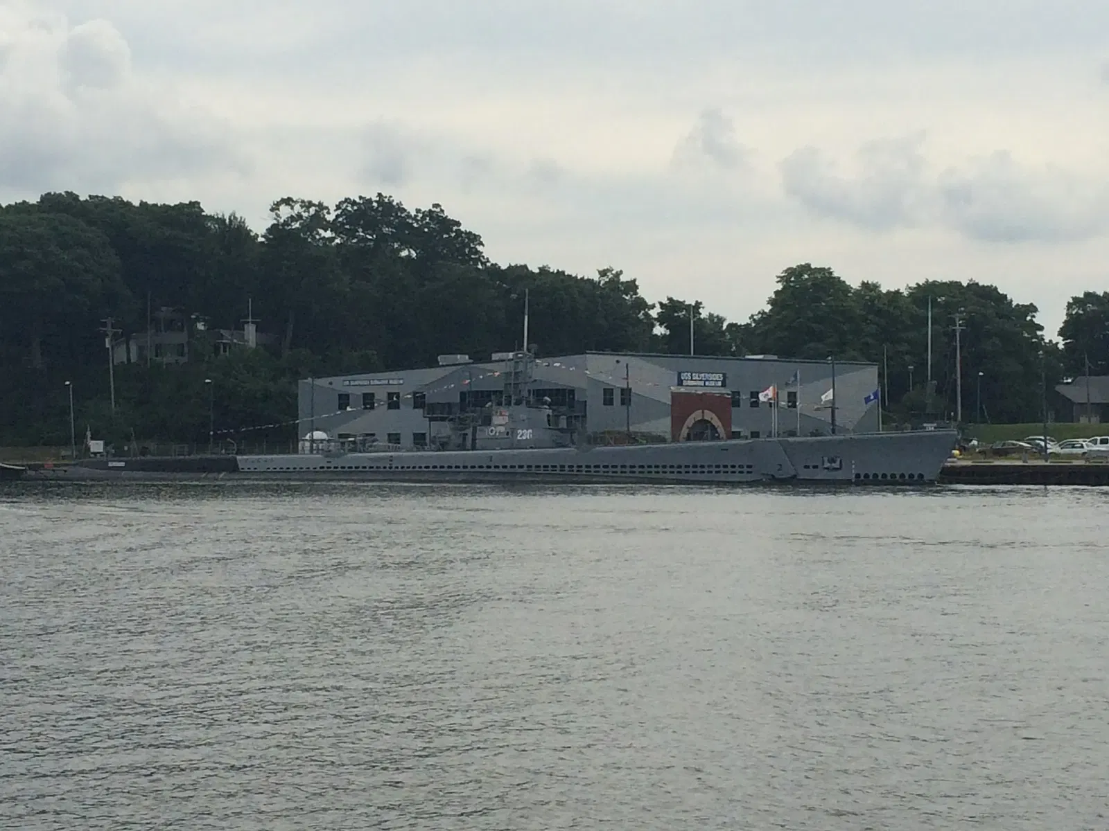 USS  Silversides  (SS-236)