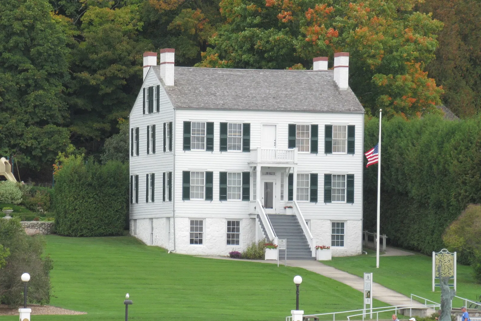 The Richard & Jane Manoogian Mackinac Art Museum