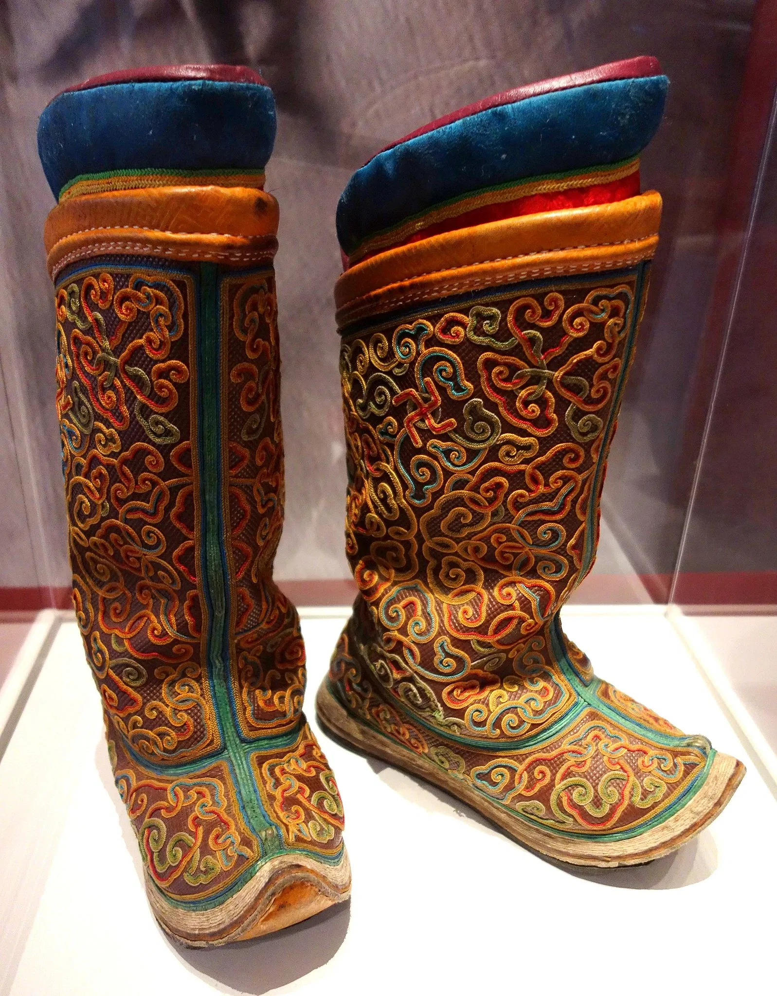 Bata Shoe Museum