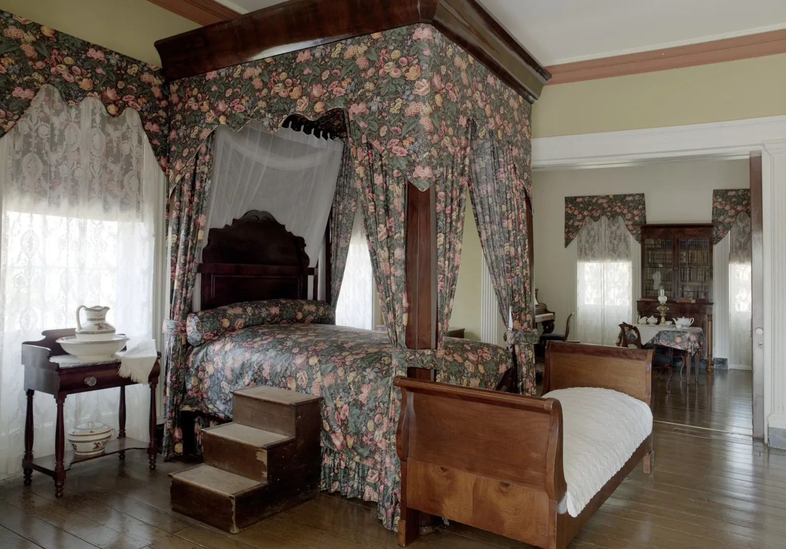 Shadows-on-the-Teche