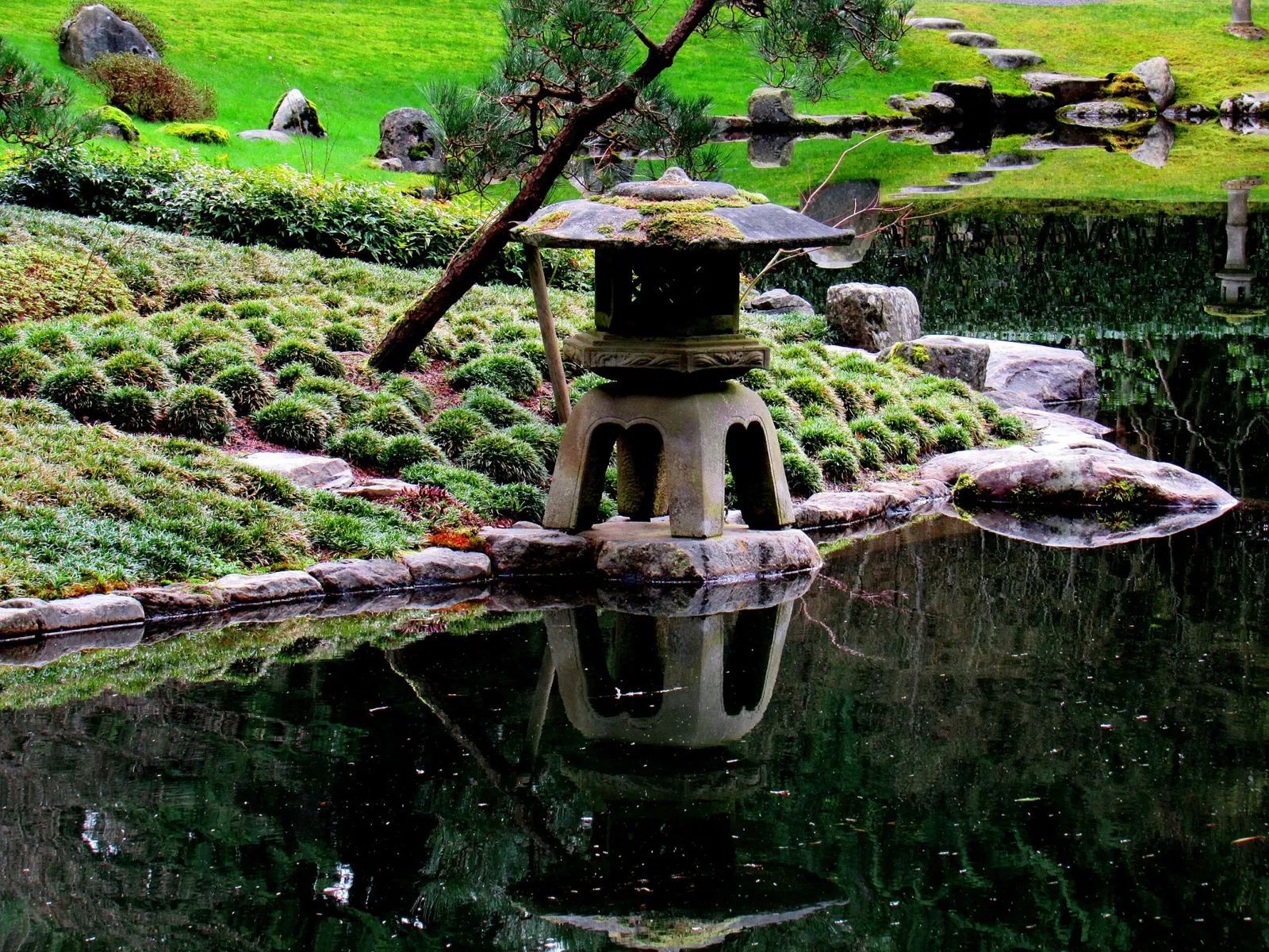 Nitobe Memorial Garden