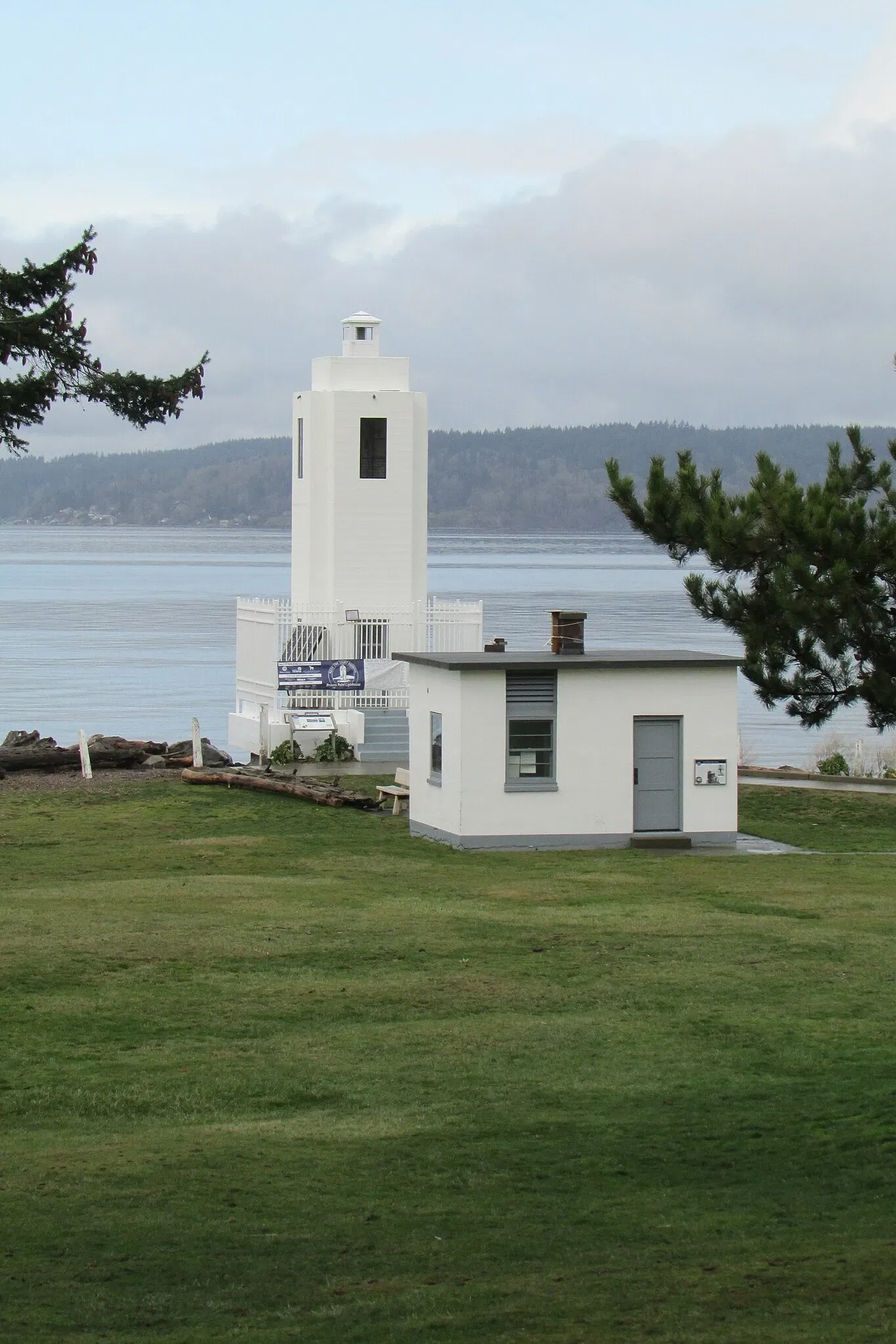 Browns Point Lighthouse Park - Points Northeast Historical Society