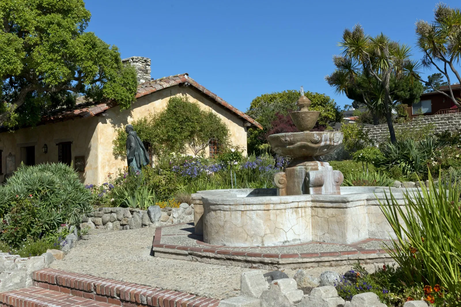 Mission San Carlos Borromeo De Carmelo