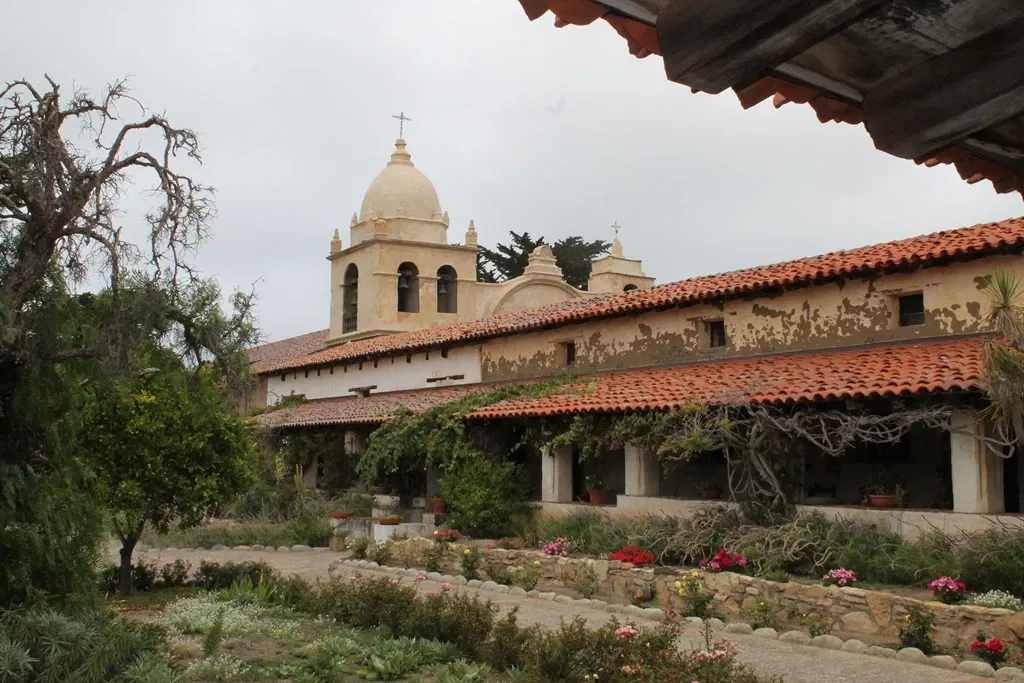 Mission San Carlos Borromeo De Carmelo