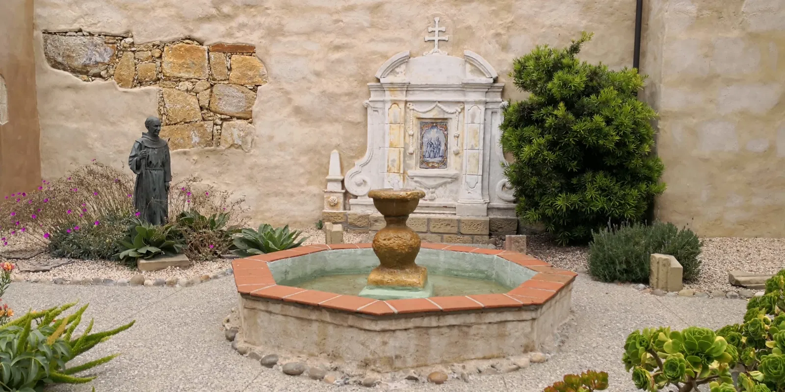 Misión San Carlos Borromeo de Carmelo