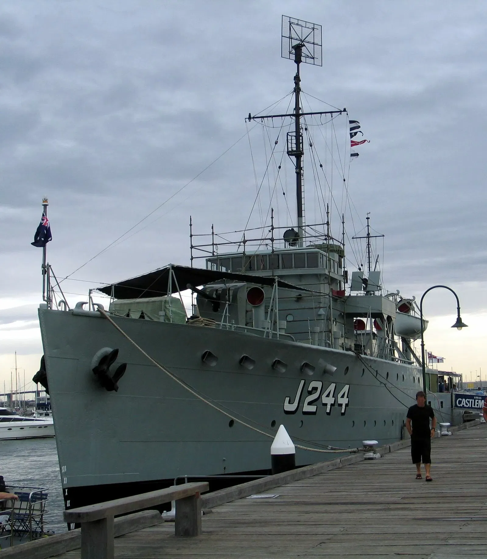 Hmas Castlemaine