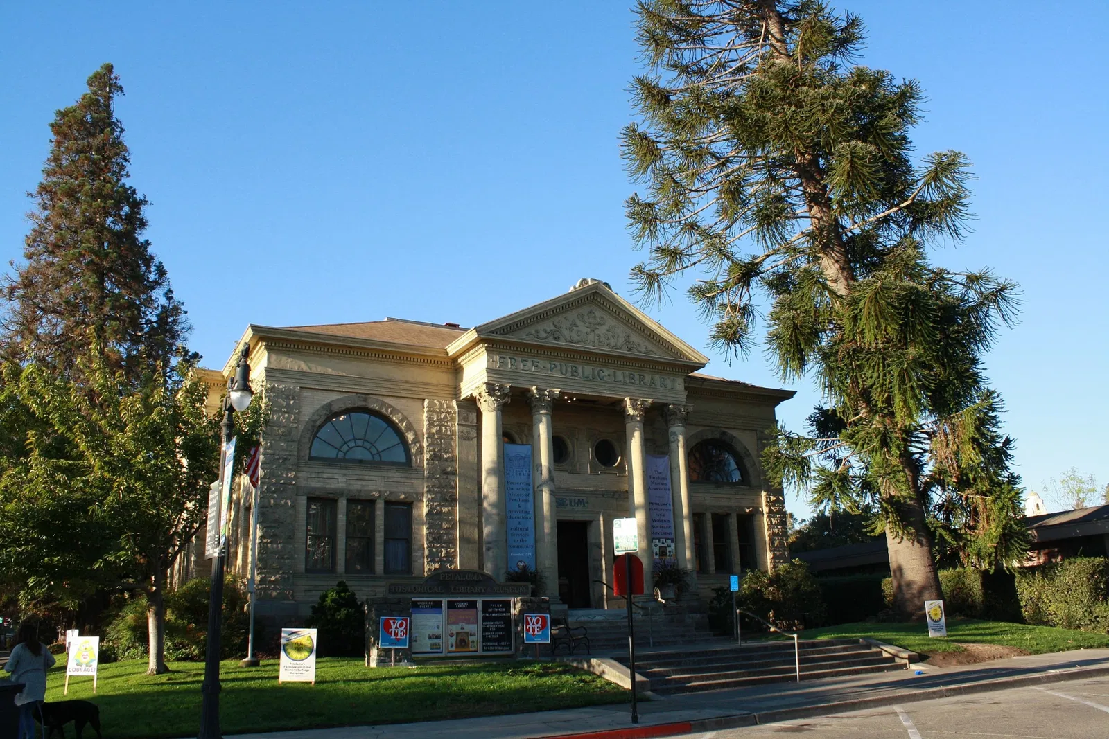 Free Public Library of Petaluma